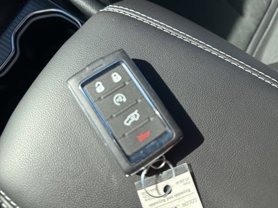 2025 Jeep Grand Cherokee GRAND CHEROKEE L ALTITUDE 4X4