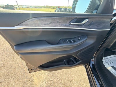 2027 Jeep Grand Cherokee GRAND CHEROKEE L LIMITED 4X4