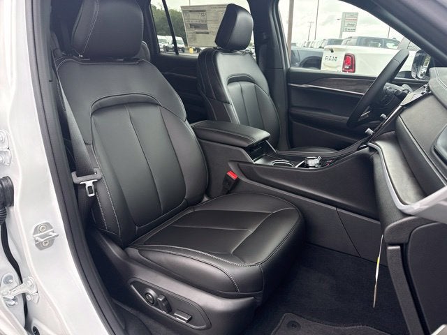 2027 Jeep Grand Cherokee GRAND CHEROKEE L LIMITED 4X4