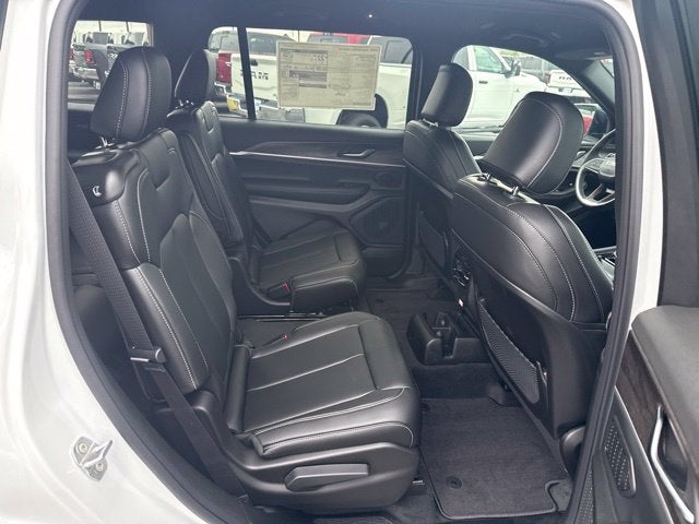 2027 Jeep Grand Cherokee GRAND CHEROKEE L LIMITED 4X4