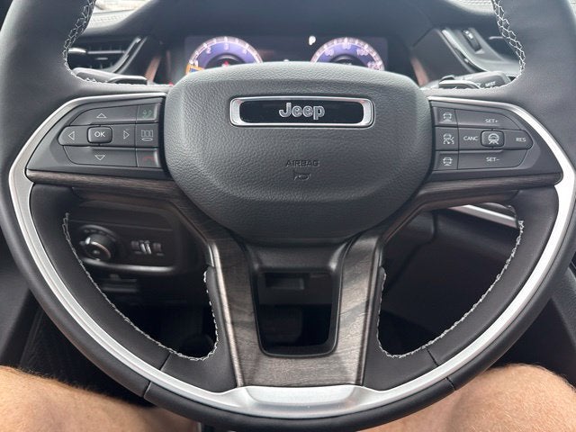 2027 Jeep Grand Cherokee GRAND CHEROKEE L LIMITED 4X4