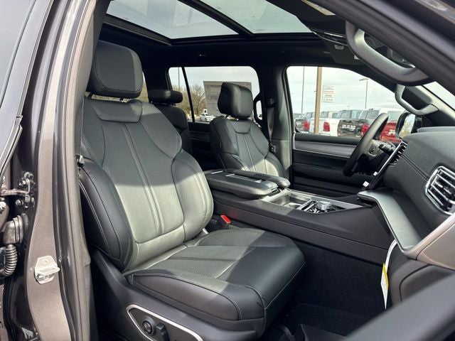 2026 Jeep Grand Wagoneer GRAND WAGONEER UPLAND 4X4