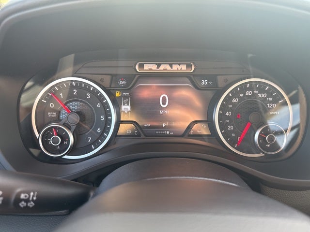 2026 RAM Ram 1500 RAM 1500 LONE STAR CREW CAB 4X2 5'7' BOX