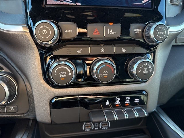 2026 RAM Ram 1500 RAM 1500 LONE STAR CREW CAB 4X4 5'7' BOX