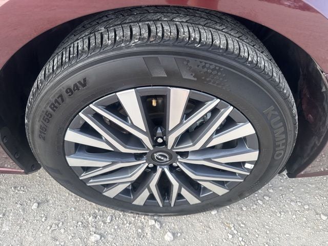 2025 Nissan Altima SV FWD