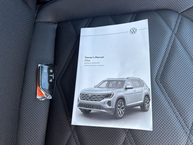 2024 Volkswagen Atlas 2.0T SE w/Technology