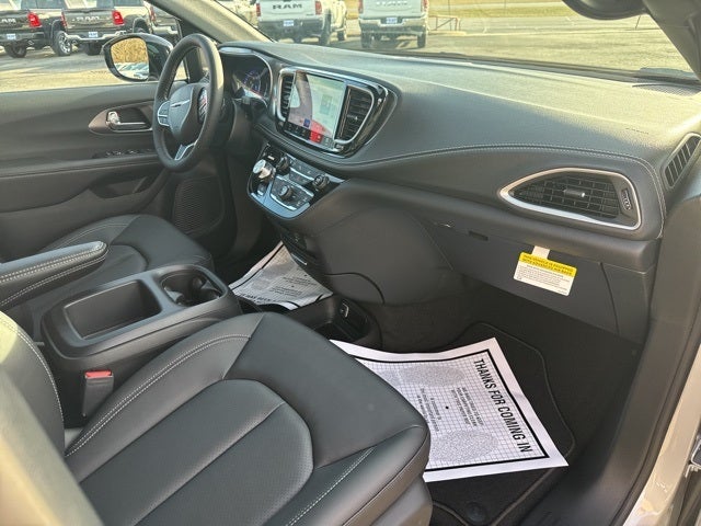 2026 Chrysler Pacifica PACIFICA SELECT