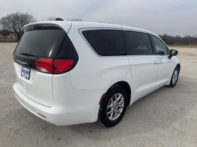 2024 Chrysler Voyager LX