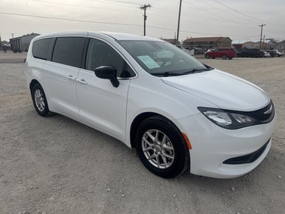 2024 Chrysler Voyager LX