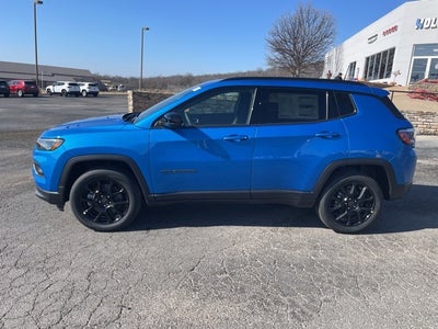 2025 Jeep Compass COMPASS LATITUDE 4X4