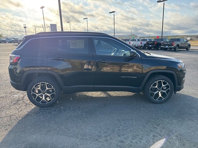 2026 Jeep Compass COMPASS LIMITED 4X4