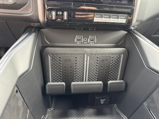 2026 RAM Ram 3500 RAM 3500 LARAMIE MEGA CAB 4X4 6'4' BOX