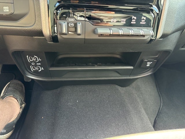 2025 RAM Ram 2500 RAM 2500 TRADESMAN CREW CAB 4X4 6'4' BOX