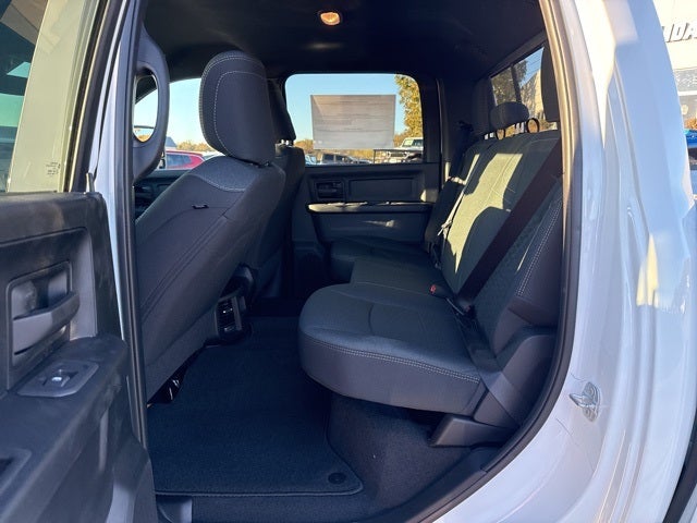 2026 RAM Ram 2500 RAM 2500 BLACK EXPRESS CREW CAB 4X4 6'4' BOX