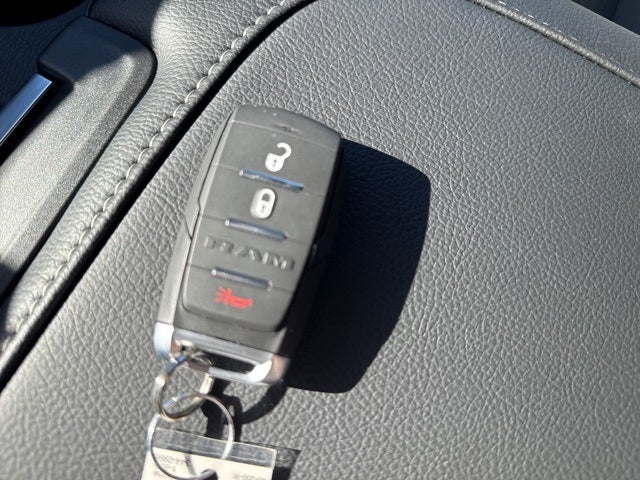 2026 RAM Ram 2500 RAM 2500 WARLOCK CREW CAB 4X4 6'4' BOX