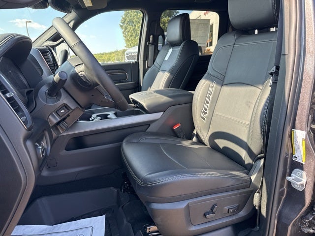 2025 RAM Ram 2500 RAM 2500 REBEL CREW CAB 4X4 6'4' BOX