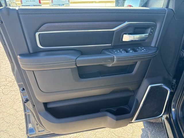 2026 RAM Ram 3500 RAM 3500 LARAMIE CREW CAB 4X4 8' BOX