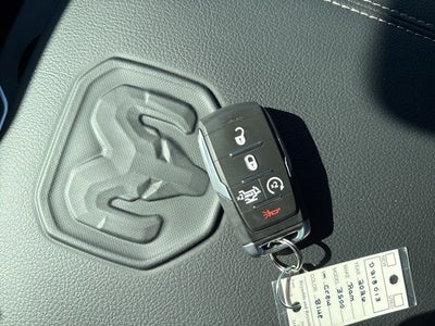 2026 RAM Ram 3500 RAM 3500 LARAMIE CREW CAB 4X4 8' BOX