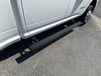 2026 RAM 3500 Laramie Crew Cab 4x4 8' Box