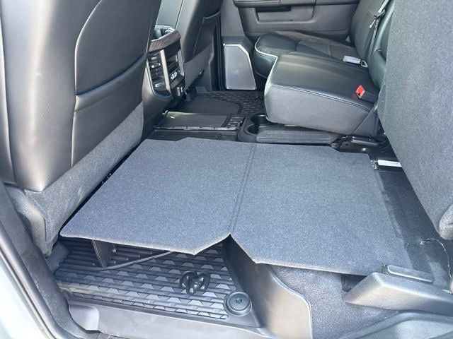 2026 RAM 3500 Laramie Crew Cab 4x4 8' Box