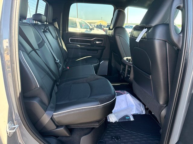 2027 RAM Ram 3500 RAM 3500 LARAMIE CREW CAB 4X4 8' BOX