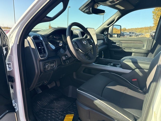 2026 RAM Ram 3500 RAM 3500 LARAMIE CREW CAB 4X4 8' BOX