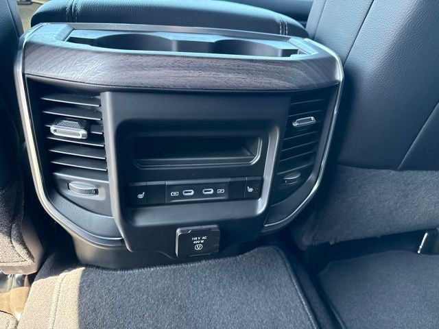 2026 RAM Ram 3500 RAM 3500 LARAMIE MEGA CAB 4X4 6'4' BOX