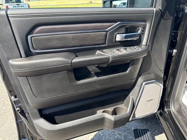 2026 RAM Ram 3500 RAM 3500 LARAMIE MEGA CAB 4X4 6'4' BOX
