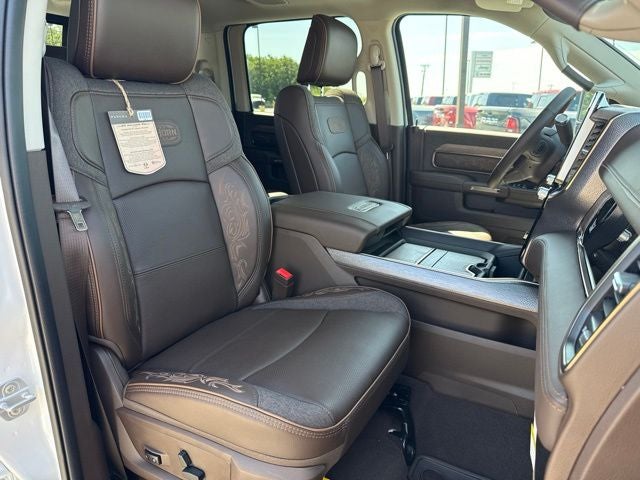 2026 RAM Ram 3500 RAM 3500 LIMITED LONGHORN MEGA CAB 4X4 6'4' BOX