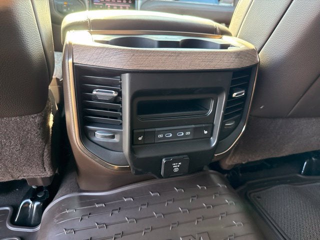 2027 RAM Ram 3500 RAM 3500 LIMITED LONGHORN MEGA CAB 4X4 6'4' BOX
