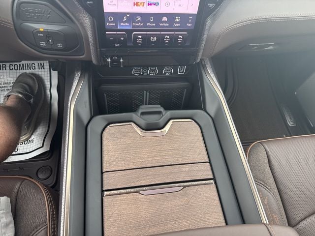 2026 RAM Ram 3500 RAM 3500 LIMITED LONGHORN MEGA CAB 4X4 6'4' BOX