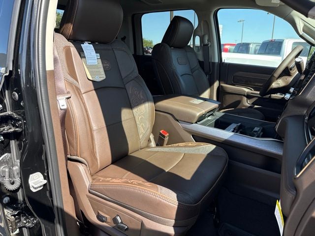 2026 RAM 3500 RAM 3500 LIMITED LONGHORN CREW CAB 4X4 8' BOX