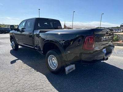 2026 RAM 3500 RAM 3500 LIMITED LONGHORN CREW CAB 4X4 8' BOX