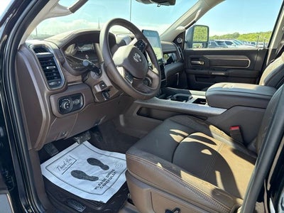 2026 RAM 3500 RAM 3500 LIMITED LONGHORN CREW CAB 4X4 8' BOX