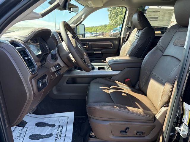 2026 RAM 3500 RAM 3500 LIMITED LONGHORN CREW CAB 4X4 8' BOX