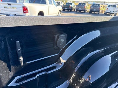 2027 RAM Ram 2500 RAM 2500 BLACK EXPRESS CREW CAB 4X4 6'4' BOX