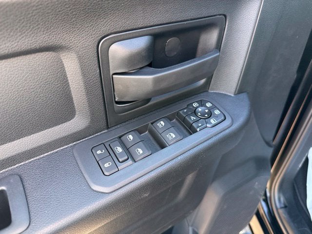 2027 RAM Ram 2500 RAM 2500 BLACK EXPRESS CREW CAB 4X4 6'4' BOX