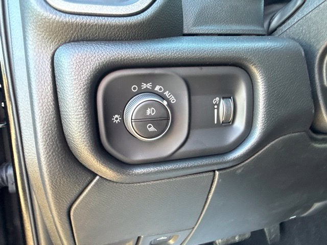 2027 RAM Ram 2500 RAM 2500 BLACK EXPRESS CREW CAB 4X4 6'4' BOX