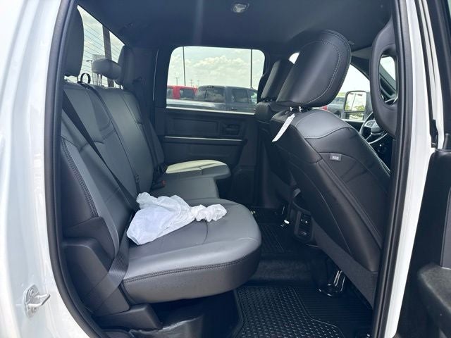 2026 RAM 2500 RAM 2500 TRADESMAN CREW CAB 4X4 6'4' BOX