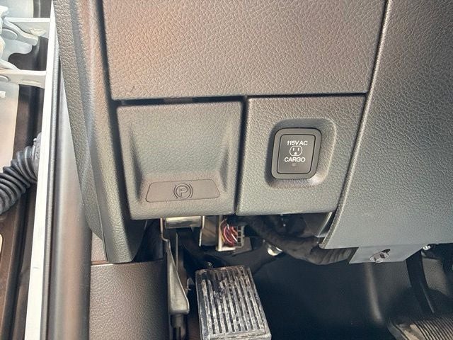 2026 RAM 2500 RAM 2500 TRADESMAN CREW CAB 4X4 6'4' BOX