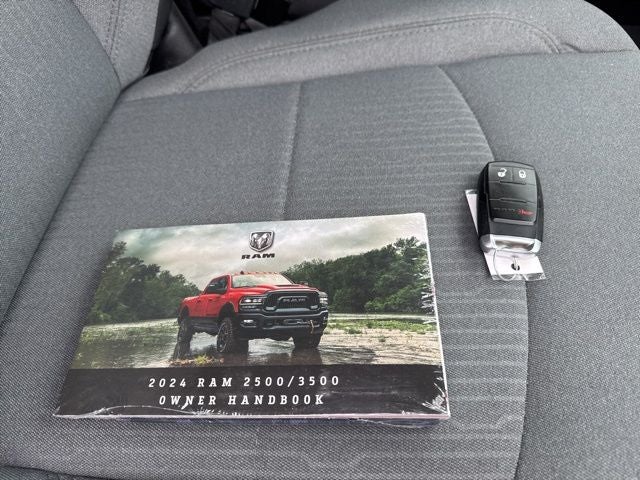 2024 RAM 2500 Big Horn Crew Cab 4x4 6'4' Box