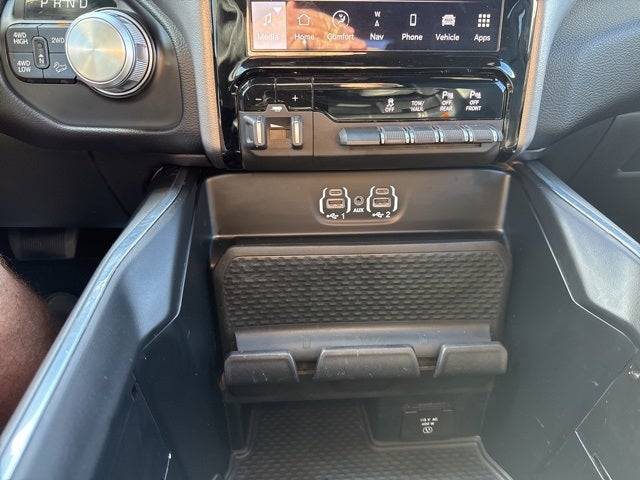 2024 RAM 2500 Laramie Crew Cab 4x4 6'4' Box