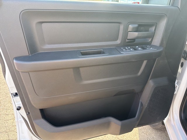 2026 RAM Ram 3500 Chassis Cab RAM 3500 TRADESMAN CREW CAB CHASSIS 4X4 60' CA