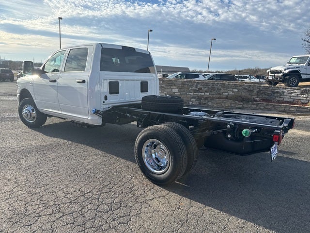 2026 RAM Ram 3500 Chassis Cab RAM 3500 TRADESMAN CREW CAB CHASSIS 4X4 60' CA