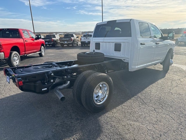 2026 RAM Ram 3500 Chassis Cab RAM 3500 TRADESMAN CREW CAB CHASSIS 4X4 60' CA