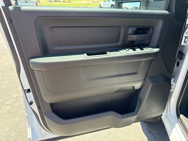 2026 RAM Ram 3500 Chassis Cab RAM 3500 TRADESMAN CREW CAB CHASSIS 4X4 60' CA