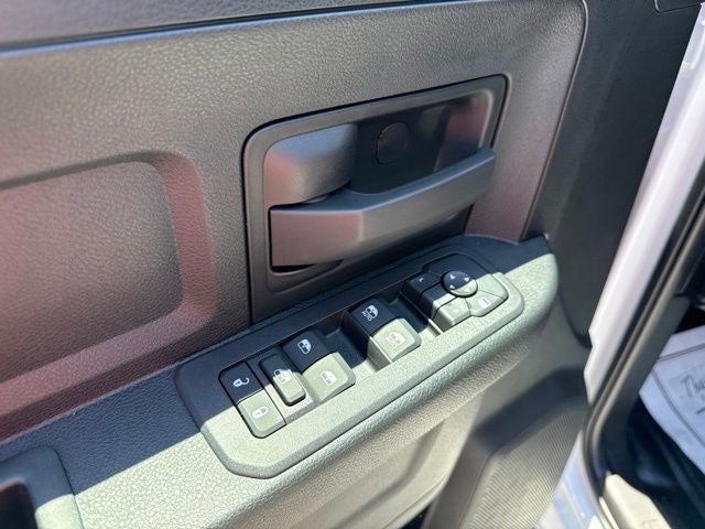 2026 RAM Ram 3500 Chassis Cab RAM 3500 TRADESMAN CREW CAB CHASSIS 4X4 60' CA