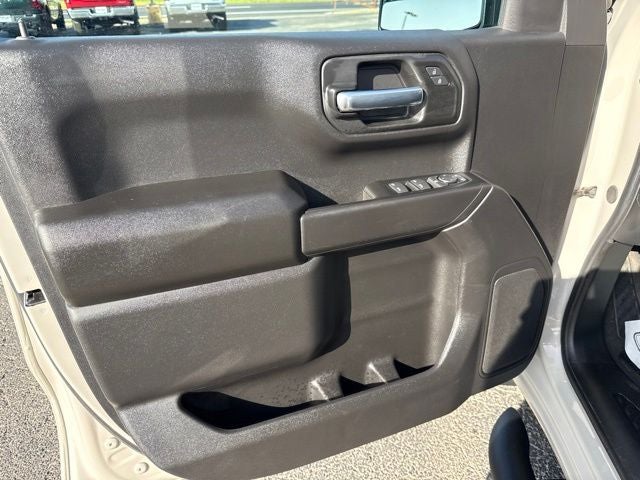 2026 Chevrolet Silverado 1500 4WD Crew Cab Short Bed Custom