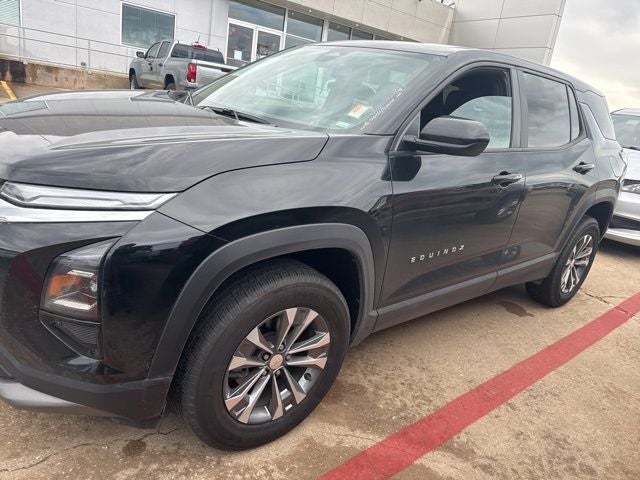 2026 Chevrolet Equinox LT 1.5T's photo