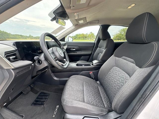 Used 2025 Nissan Kicks SV AWD with VIN 3N8AP6CB9SL325921 for sale in Graham, TX